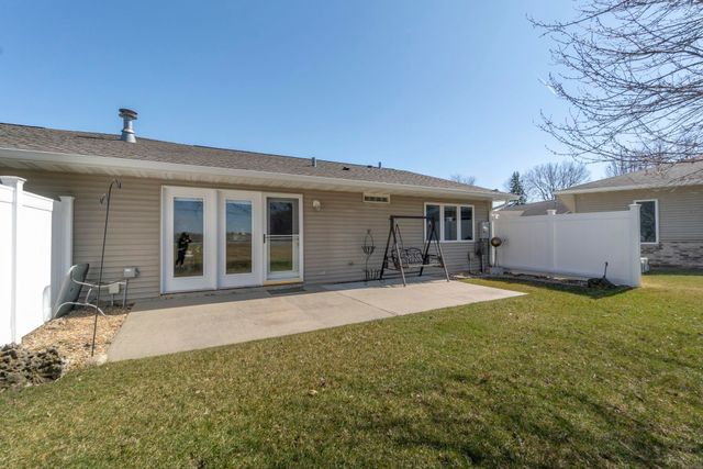 4408 Nostalgia Lane, Waterloo, IA 50701
