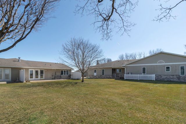 4408 Nostalgia Lane, Waterloo, IA 50701