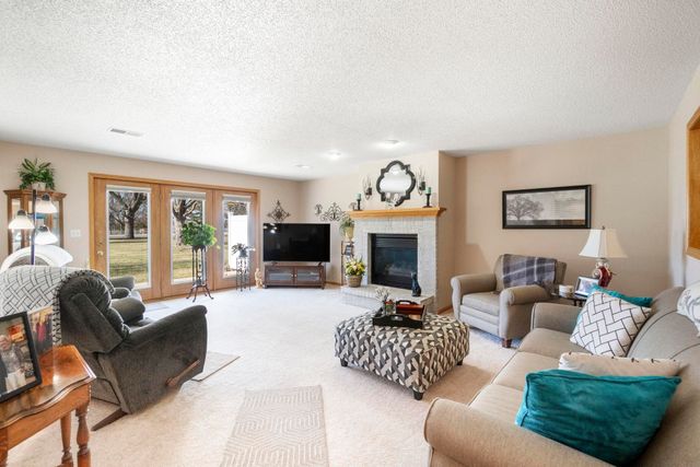 4408 Nostalgia Lane, Waterloo, IA 50701