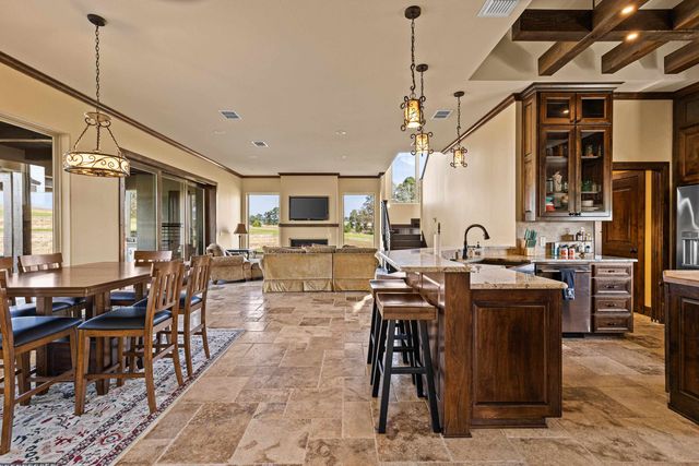 989 Mustang Dr., Longview, TX 75605