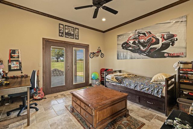 989 Mustang Dr., Longview, TX 75605