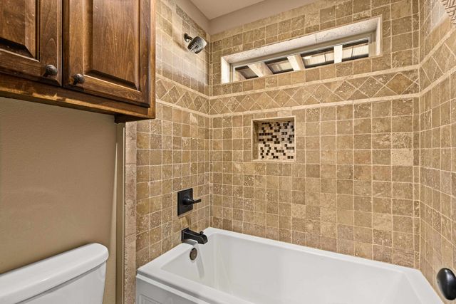 989 Mustang Dr., Longview, TX 75605