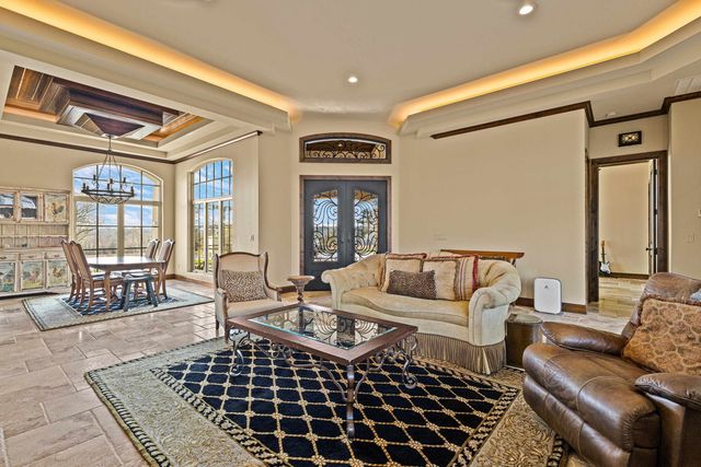 989 Mustang Dr., Longview, TX 75605