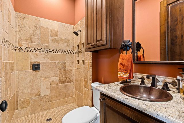 989 Mustang Dr., Longview, TX 75605