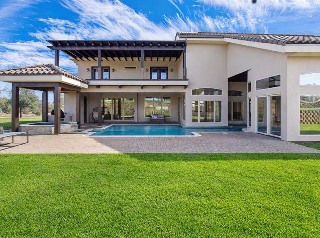 989 Mustang Dr., Longview, TX 75605