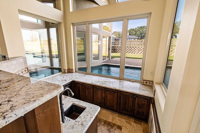 989 Mustang Dr., Longview, TX 75605