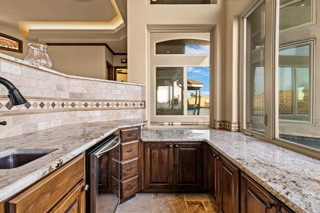 989 Mustang Dr., Longview, TX 75605