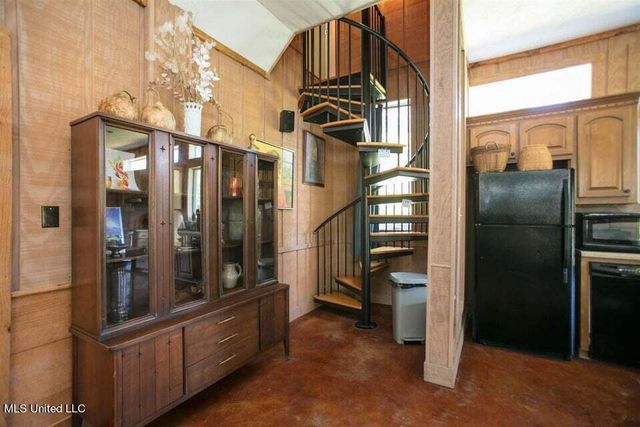 708 Ratliff Ferry Road, Canton, MS 39046