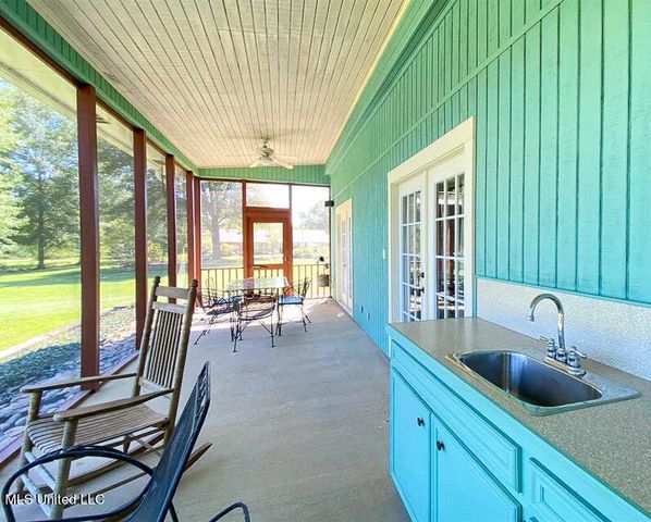 708 Ratliff Ferry Road, Canton, MS 39046