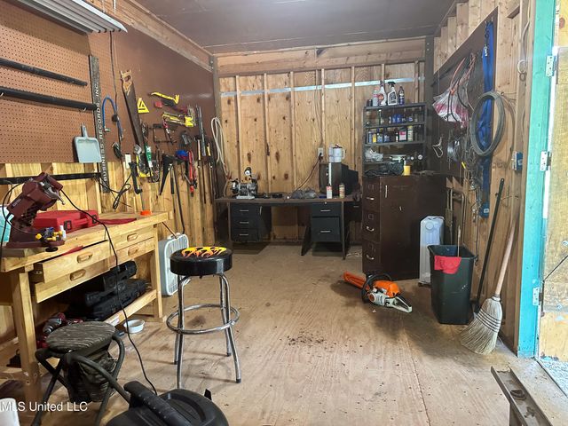 708 Ratliff Ferry Road, Canton, MS 39046