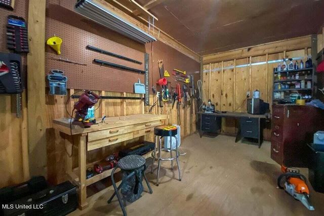708 Ratliff Ferry Road, Canton, MS 39046