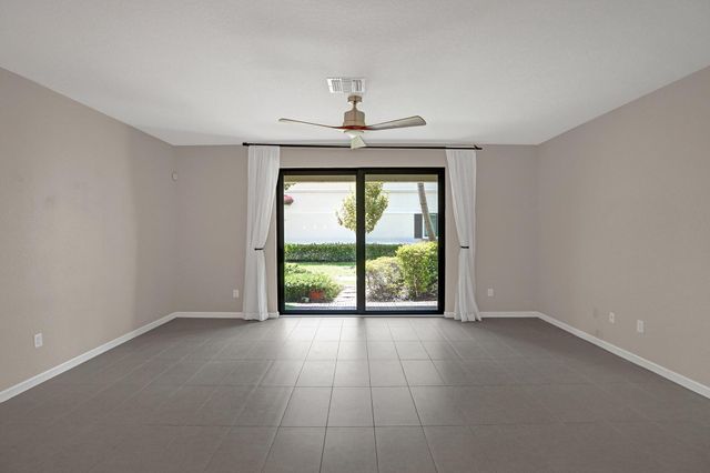 4208 N DIXIE Highway 25, Oakland Park, FL 33334