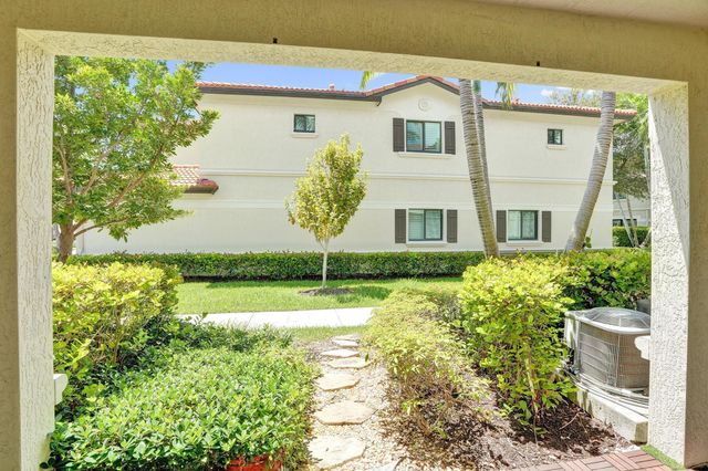 4208 N DIXIE Highway 25, Oakland Park, FL 33334