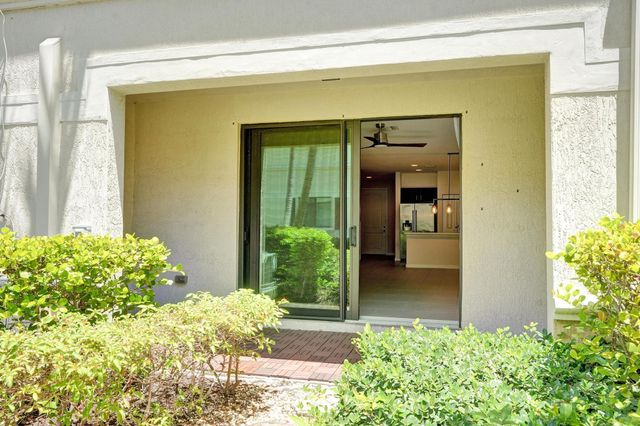 4208 N DIXIE Highway 25, Oakland Park, FL 33334