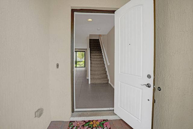 4208 N DIXIE Highway 25, Oakland Park, FL 33334