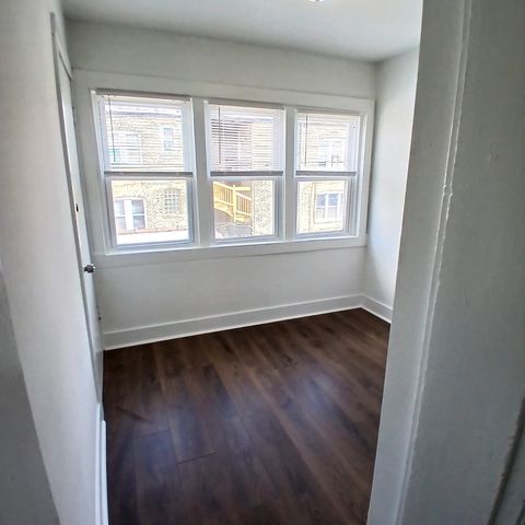 4876 W Armitage Avenue 2R, Chicago, IL 60639