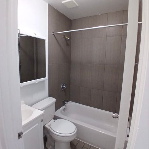 4876 W Armitage Avenue 2R, Chicago, IL 60639