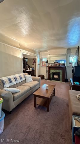 9910 Parmelee Avenue, Cleveland, OH 44108