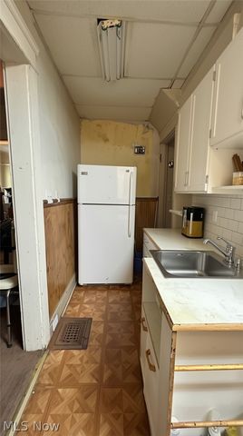 9910 Parmelee Avenue, Cleveland, OH 44108