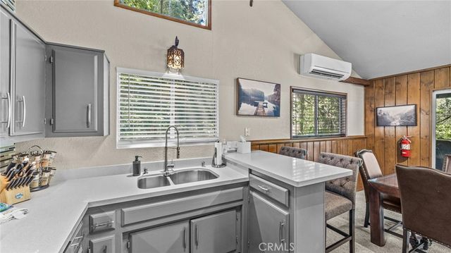 582 Kuffel Canyon Road, Lake Arrowhead, CA 92352