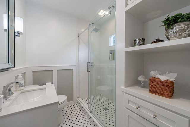 42 Camden NE Road, Atlanta, GA 30309