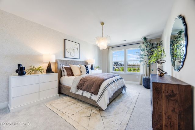 94 Fillmore Drive, Monroe, NJ 08831