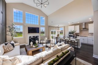 94 Fillmore Drive, Monroe, NJ 08831