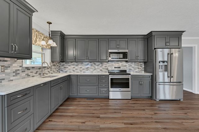 1175 Summertown Hwy, Hohenwald, TN 38462