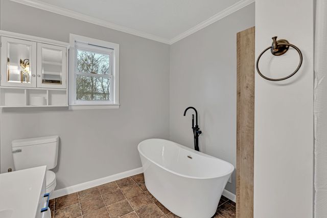 1175 Summertown Hwy, Hohenwald, TN 38462