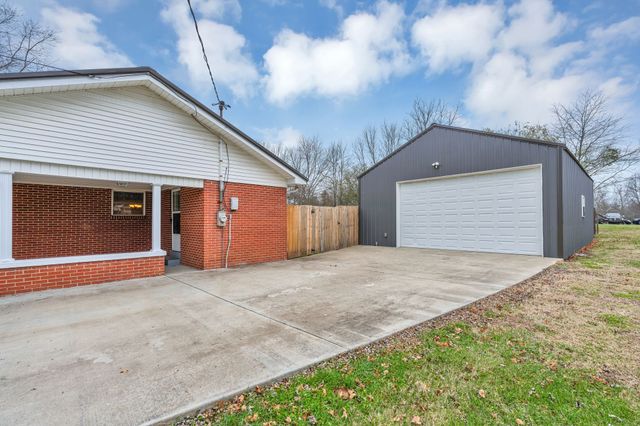 1175 Summertown Hwy, Hohenwald, TN 38462