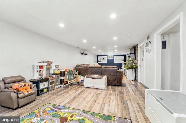732 W 3RD AVE, Runnemede, NJ 08078