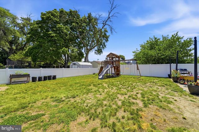 732 W 3RD AVE, Runnemede, NJ 08078