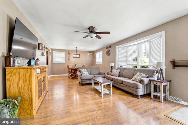732 W 3RD AVE, Runnemede, NJ 08078
