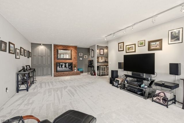 17833 Cliffside Drive, Strongsville, OH 44136