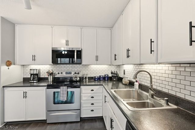 17833 Cliffside Drive, Strongsville, OH 44136