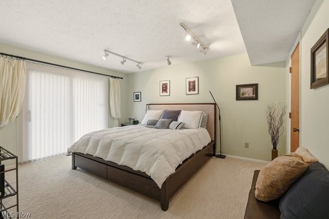 17833 Cliffside Drive, Strongsville, OH 44136