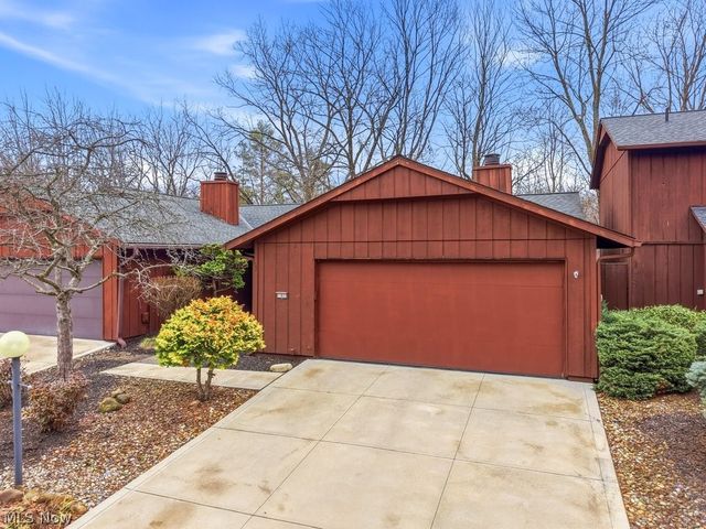 17833 Cliffside Drive, Strongsville, OH 44136
