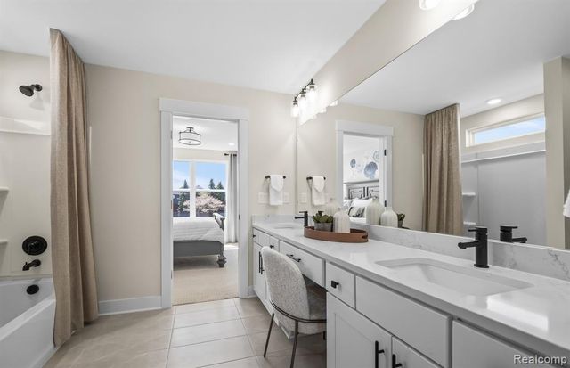 22245 Hilda Lane, South Lyon, MI 48178