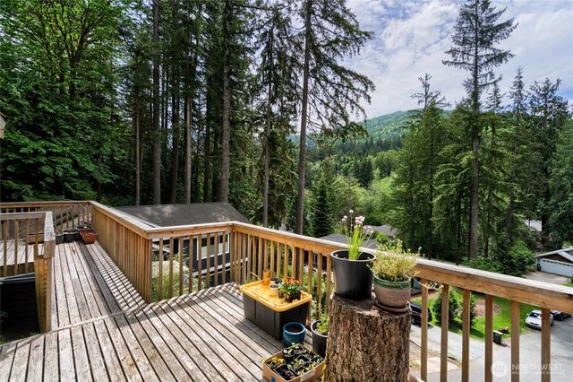 6 Sugarpine Place, Bellingham, WA 98229
