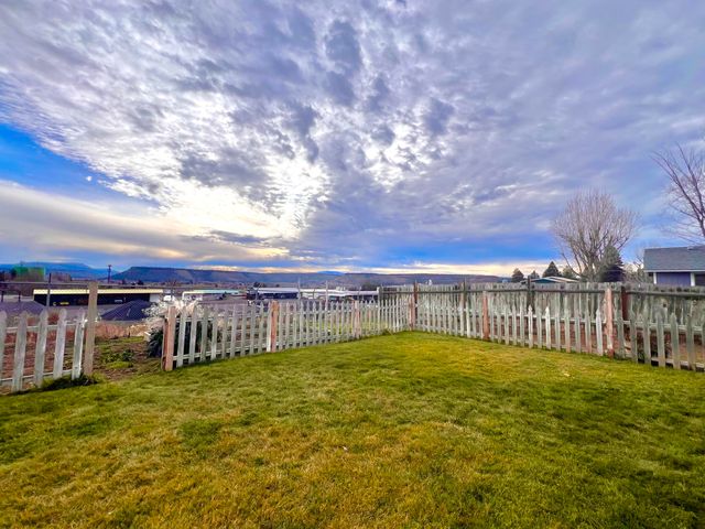 310 NE Mariposa Avenue, Prineville, OR 97754