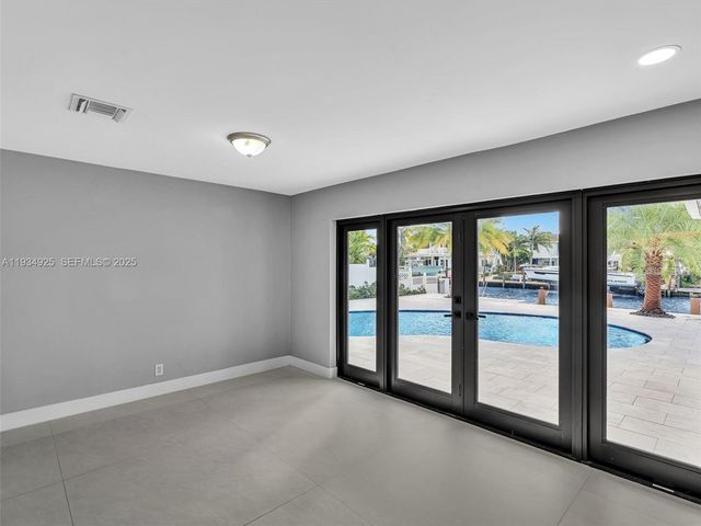 2310 NE 48th Ct, Lighthouse Point, FL 33064