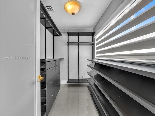 2310 NE 48th Ct, Lighthouse Point, FL 33064