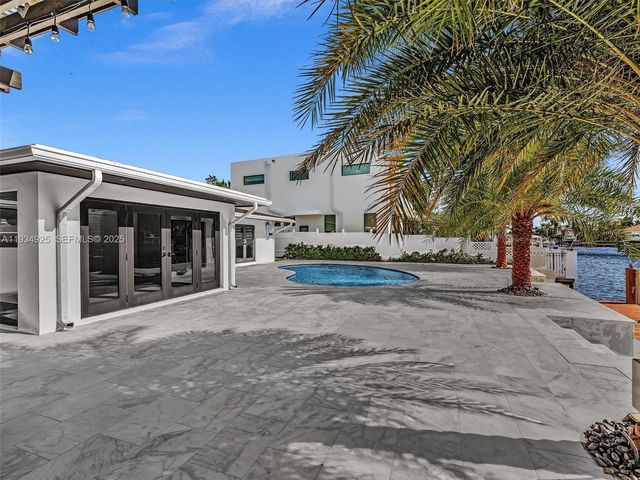 2310 NE 48th Ct, Lighthouse Point, FL 33064