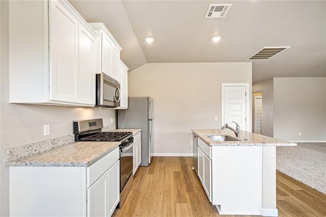 2103 Palmatum Road, El Reno, OK 73036