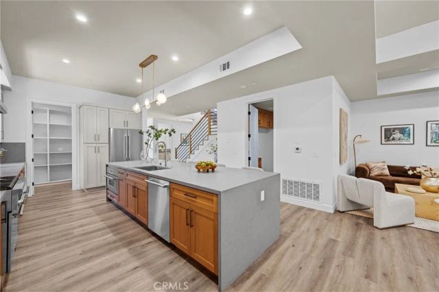 620 Baldwin Court, Sierra Madre, CA 91024