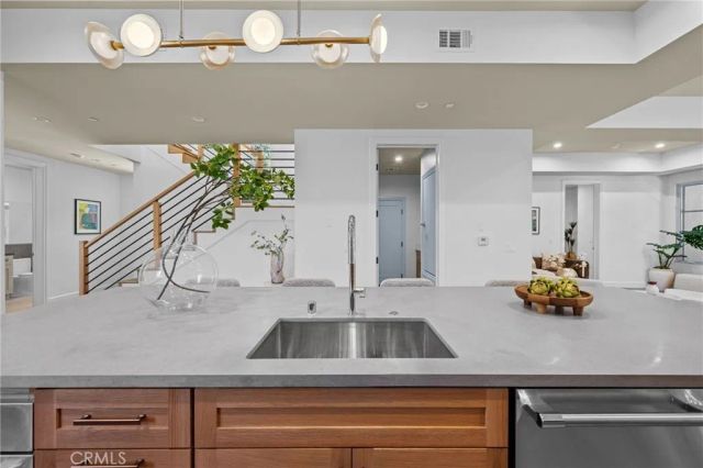 620 Baldwin Court, Sierra Madre, CA 91024