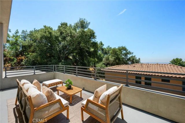 620 Baldwin Court, Sierra Madre, CA 91024