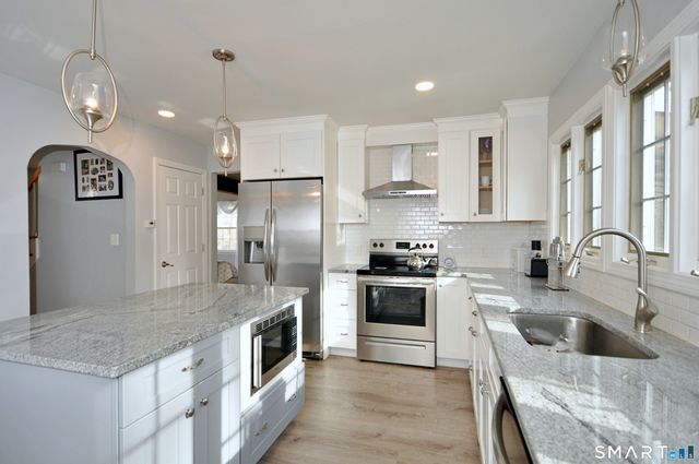 21 Maple Drive, Prospect, CT 06712