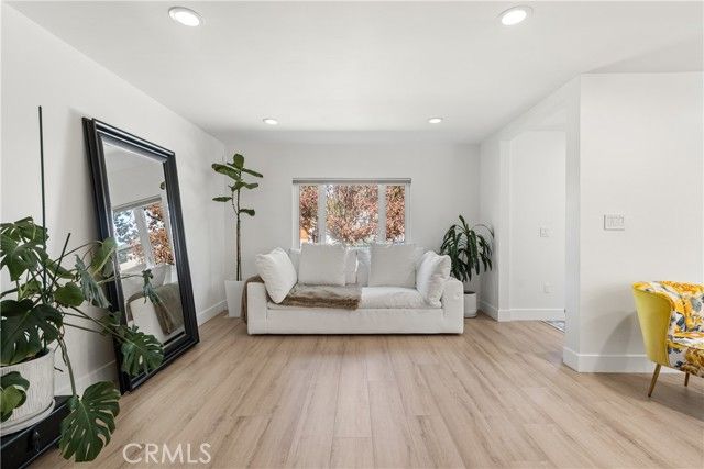 14622 Huston Street, Sherman Oaks, CA 91403