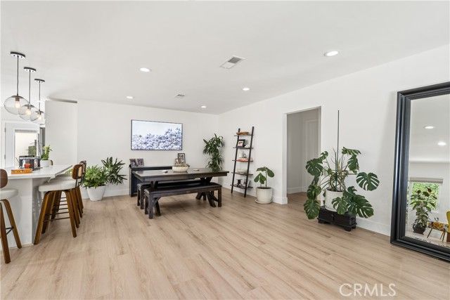 14622 Huston Street, Sherman Oaks, CA 91403